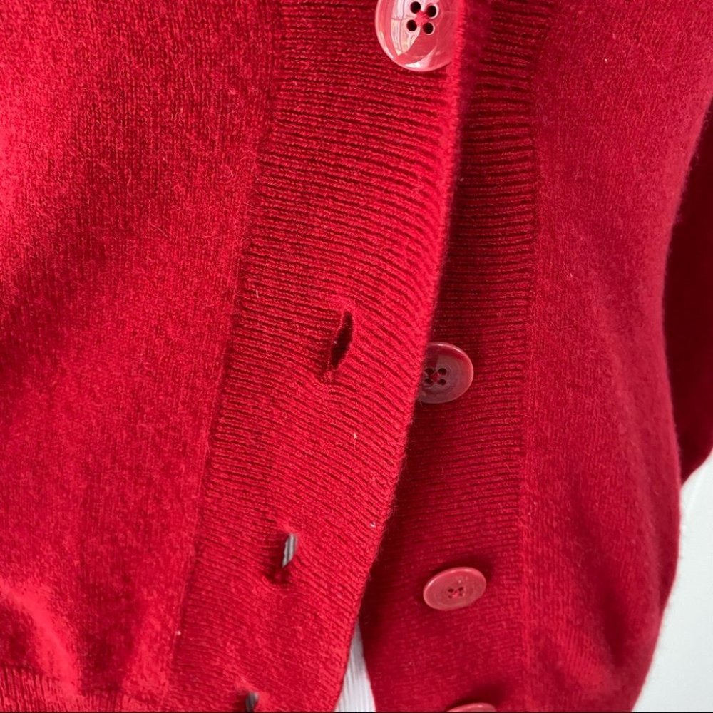 Neiman Marcus 100% Cashmere Red V Neck Button Front Cardigan Sweater Small - Picture 10 of 13
